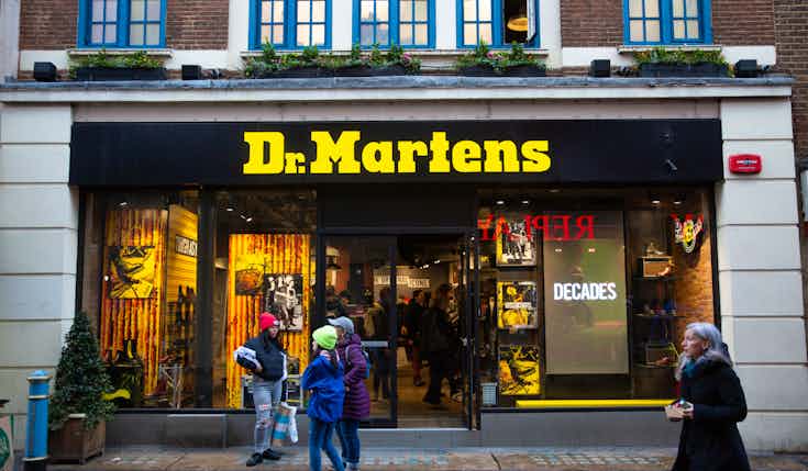随着利润暴跌 43%，Dr Martens 转而“不懈”关注产品营销