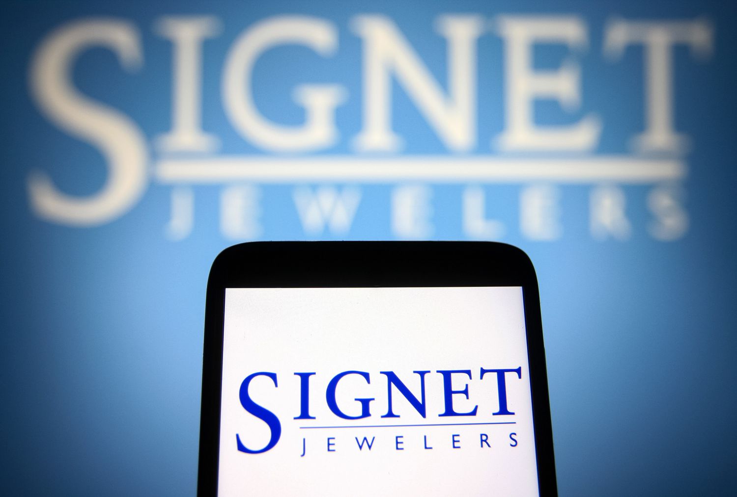 业绩不佳、展望下调，Signet 股价暴跌