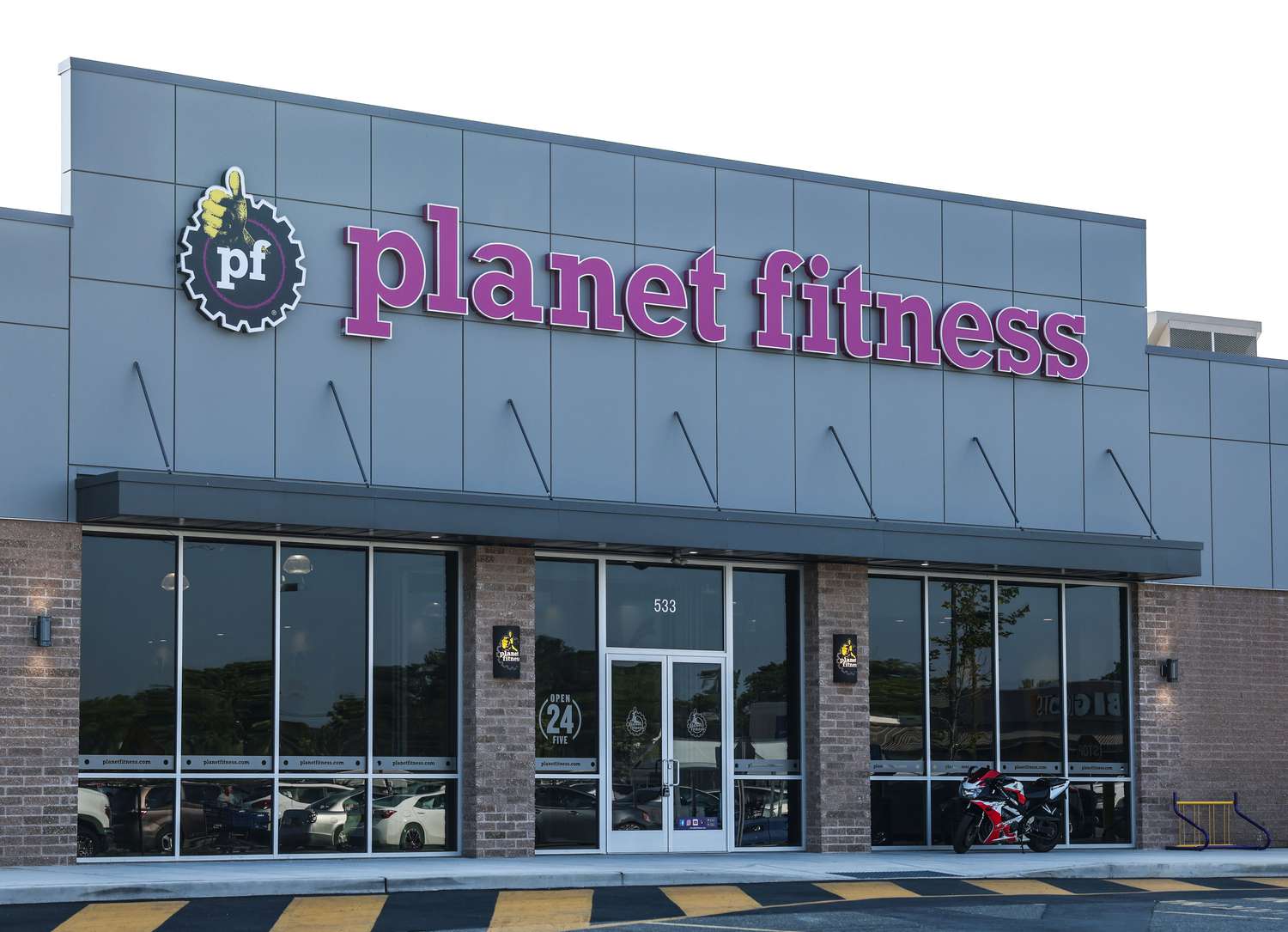 Planet Fitness 被 Jefferies 称为“健身房中的沃尔玛”；股价上涨