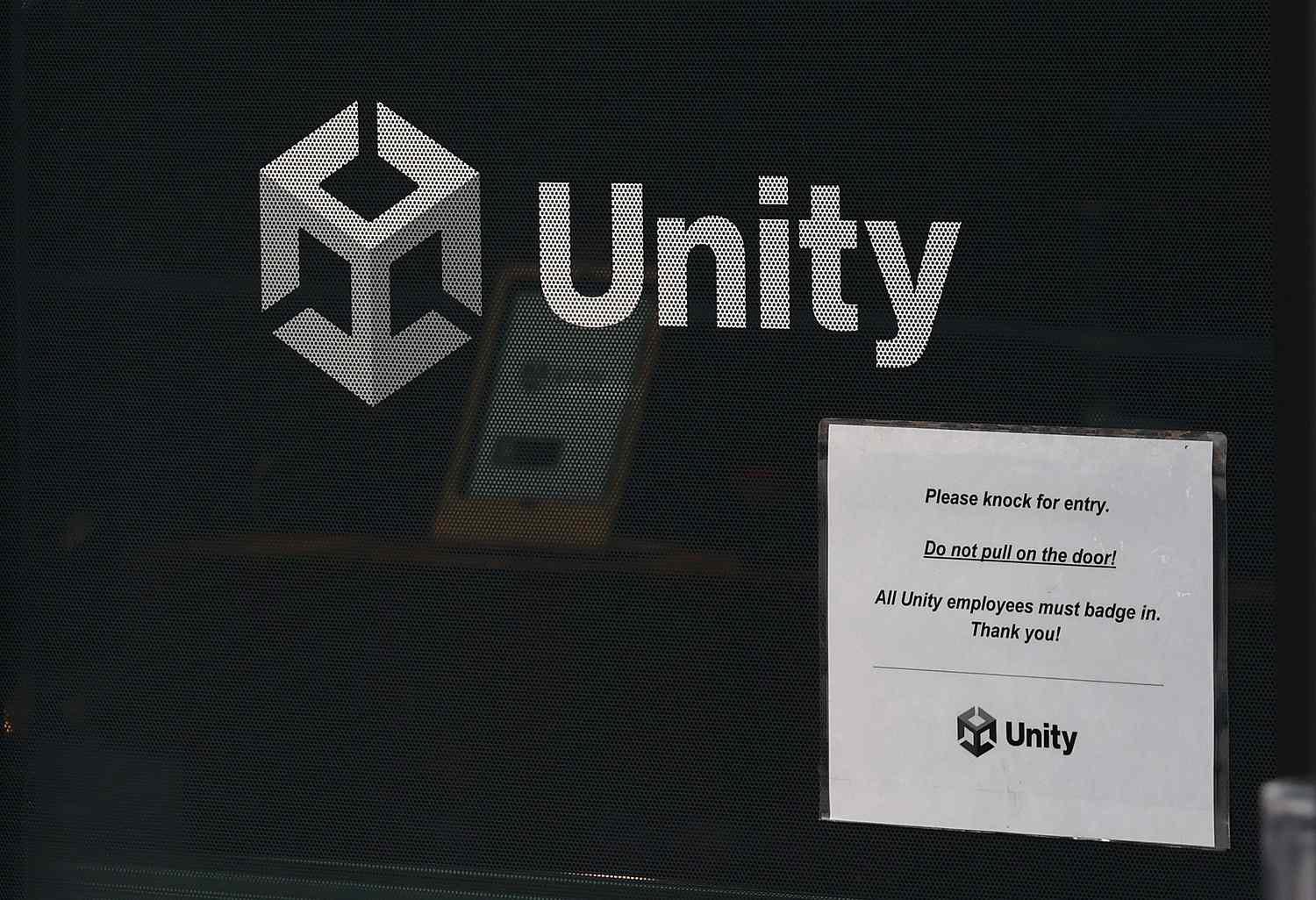 Unity 软件股价飙升，显然是对“Roaring Kitty”帖子的回应