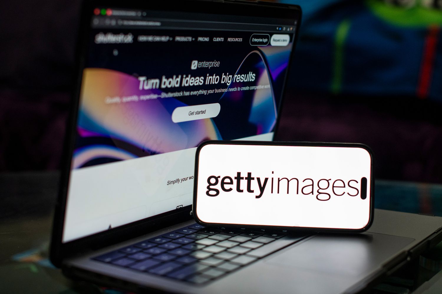 Shutterstock、Getty Images 股票因合并消息而飙升