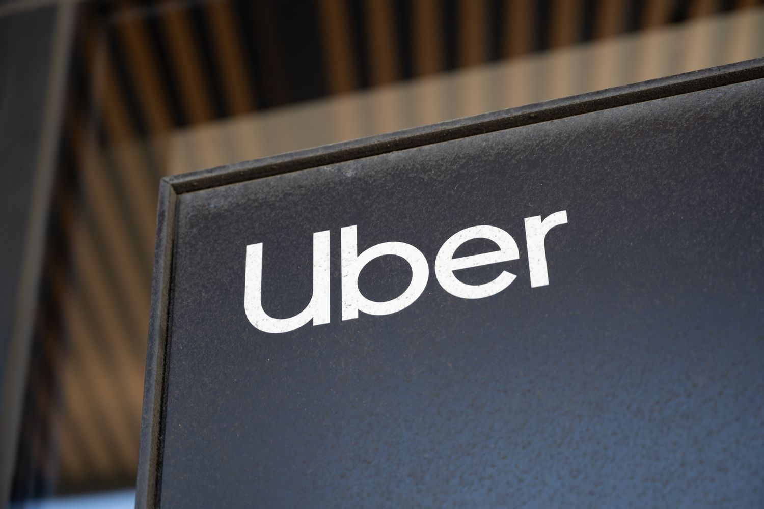Uber 取代 Lyft 成为达美“飞凡里程常客计划”合作伙伴