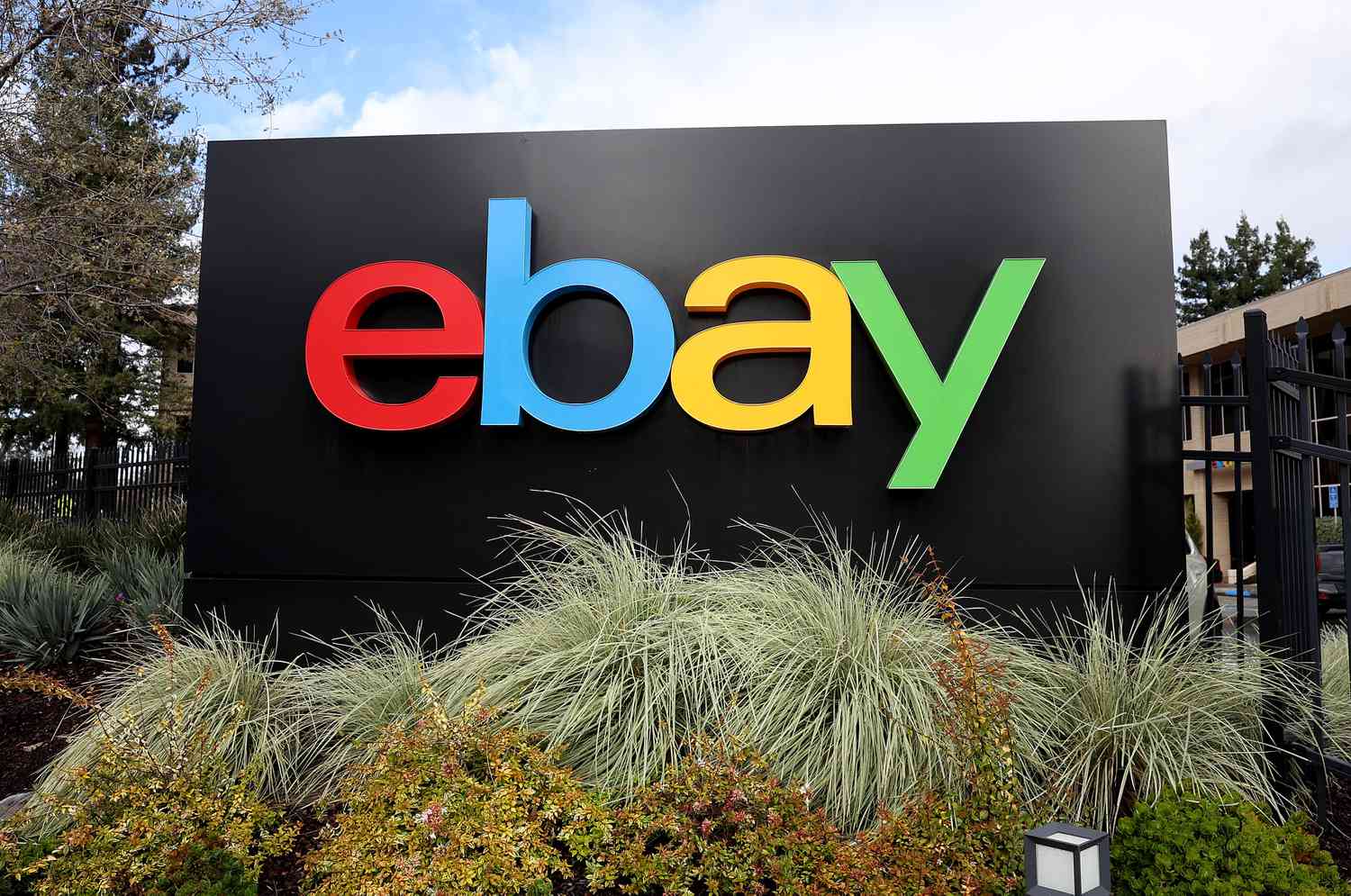 Meta 称部分商品将在 Facebook 市场上可见后 eBay 股价上涨 10%