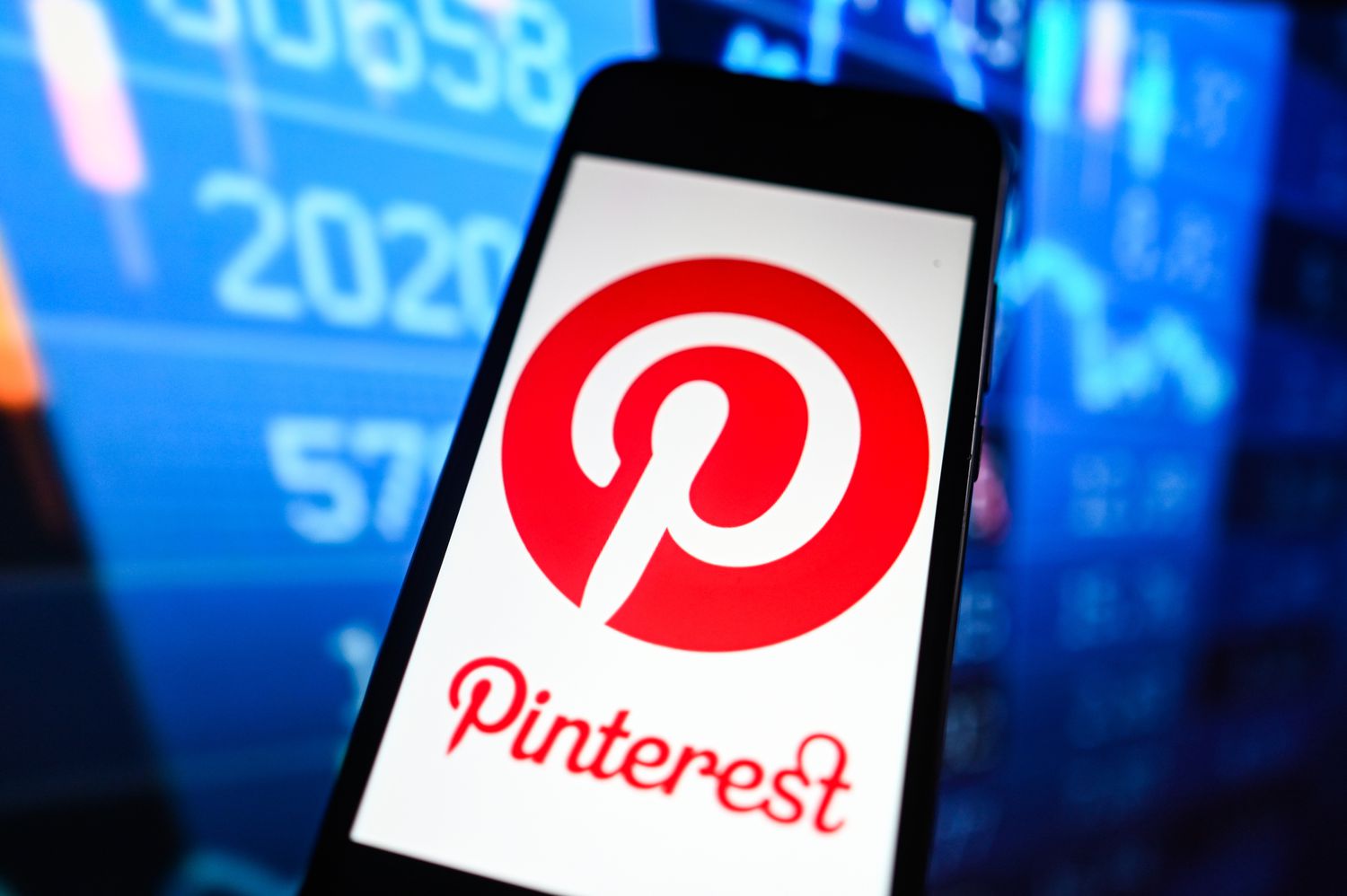 Pinterest 股价下跌，分析师认为该平台“努力”增加广告收入