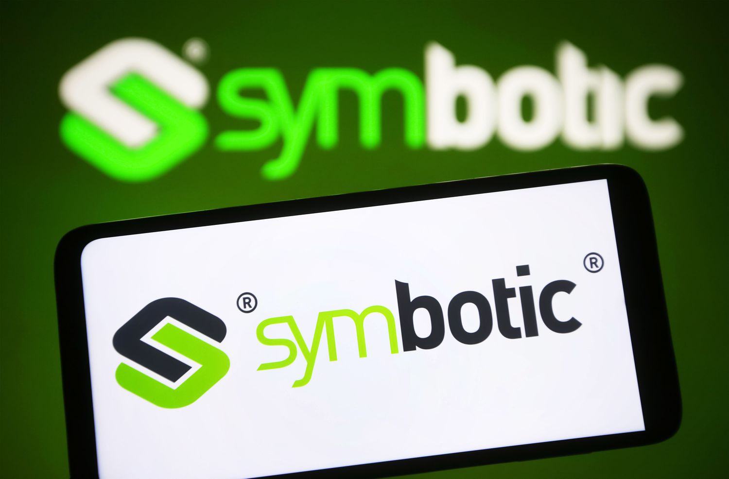 Symbotic 股票因与沃尔玛新的机器人合作伙伴关系而上涨
