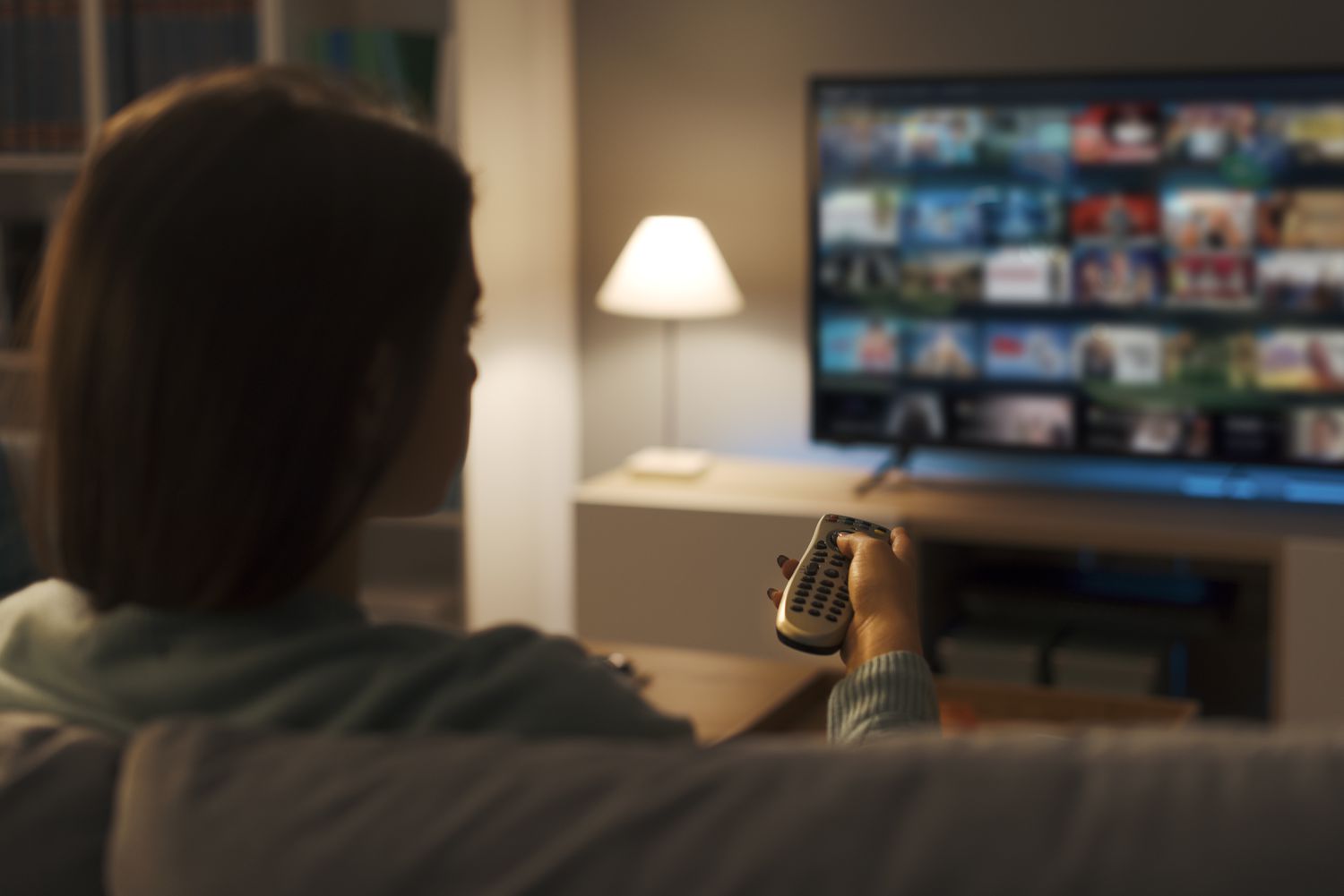 Netflix 刚刚提高了价格。以下是它与 AppleTV+、Peacock 等的比较