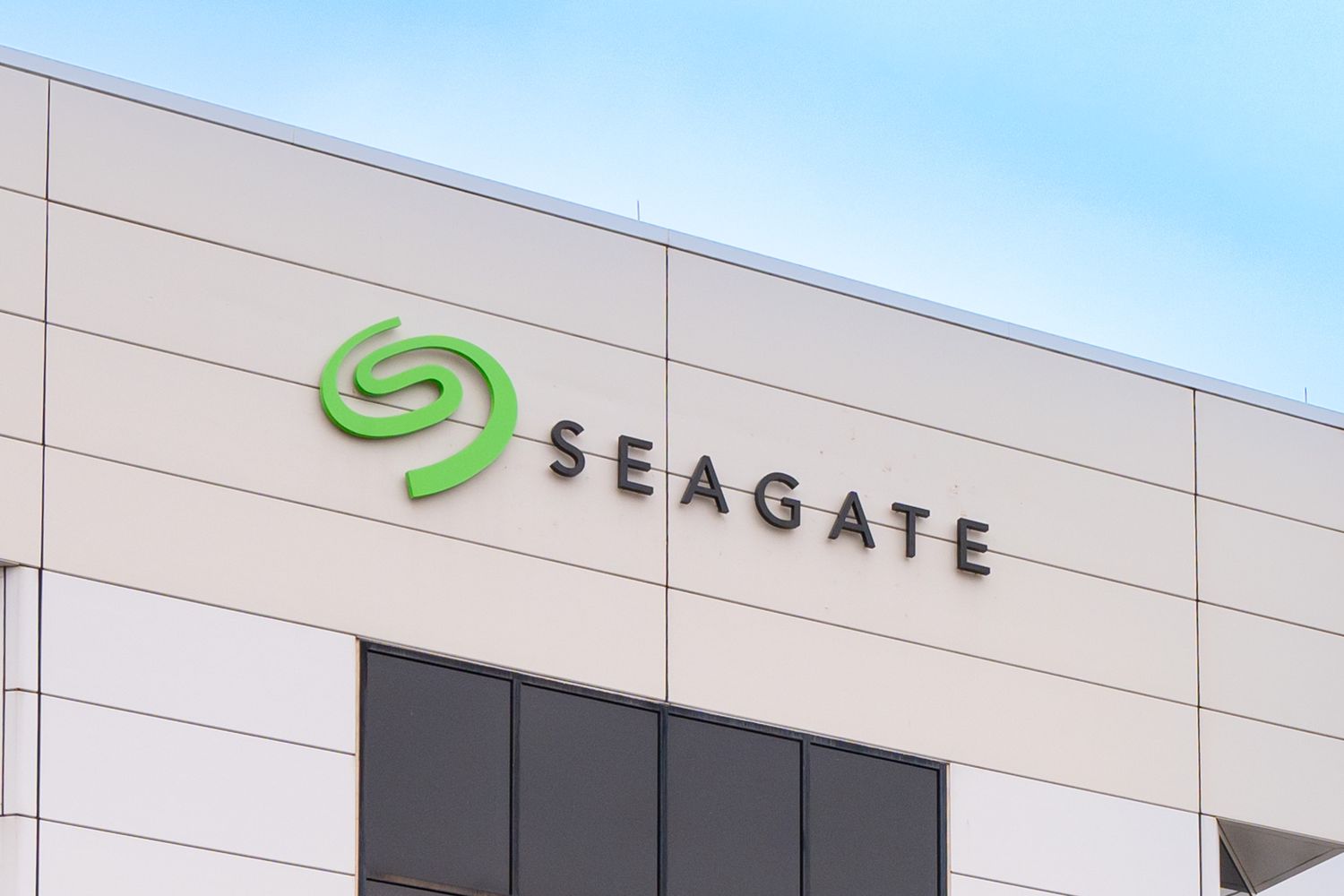 随着分析师为AI提出目标，Seagate股票飙升