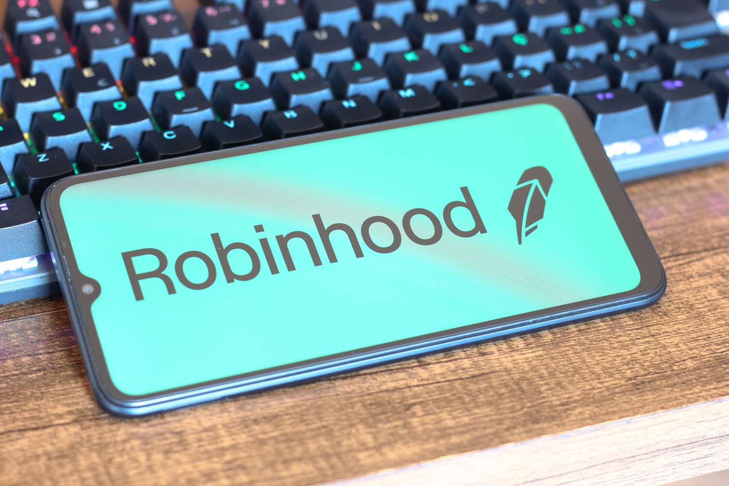 Robinhood启动“职业足球锦标赛”合同