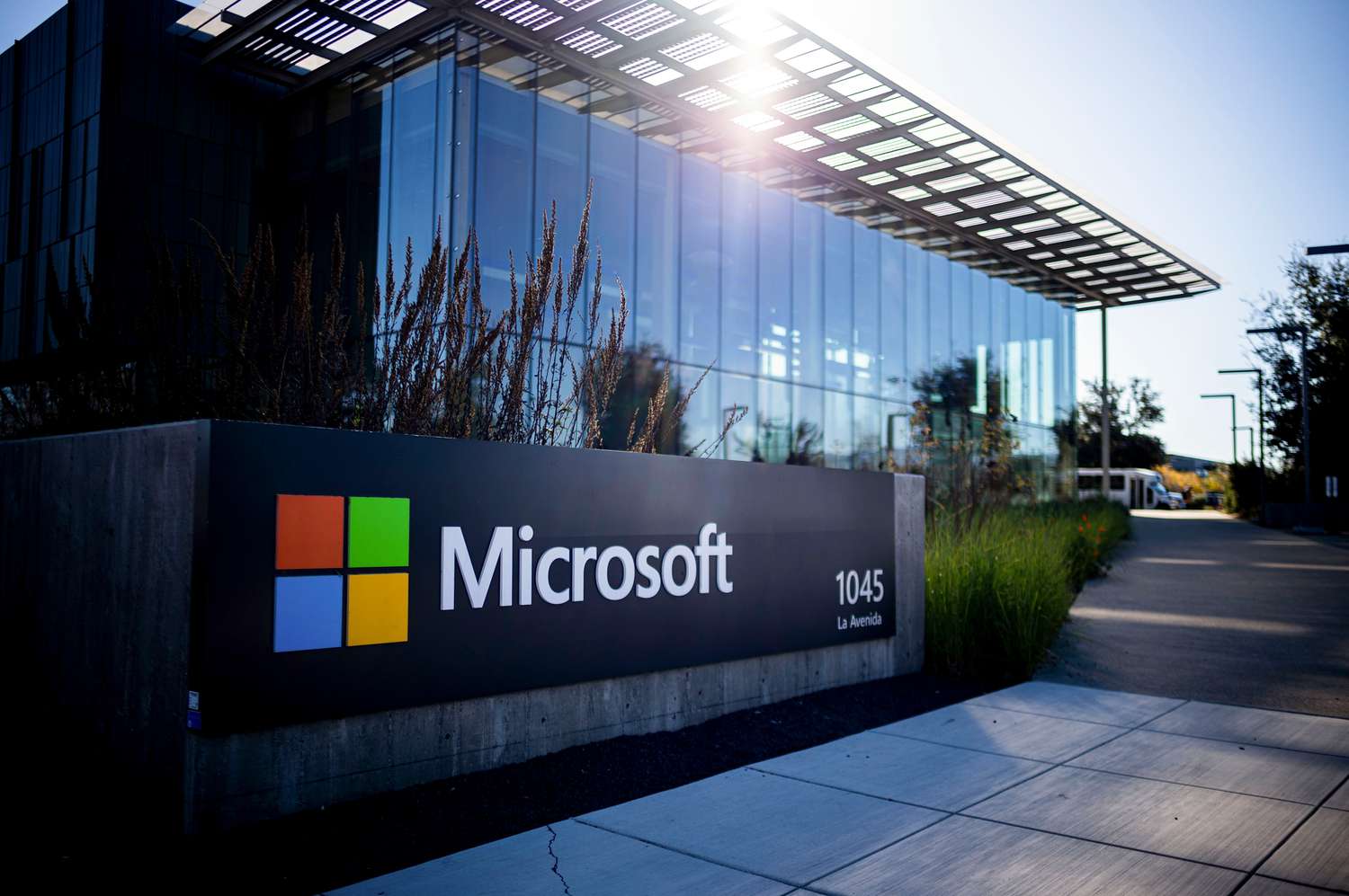 Microsoft股票滑倒，因为智能云收入不超过期望