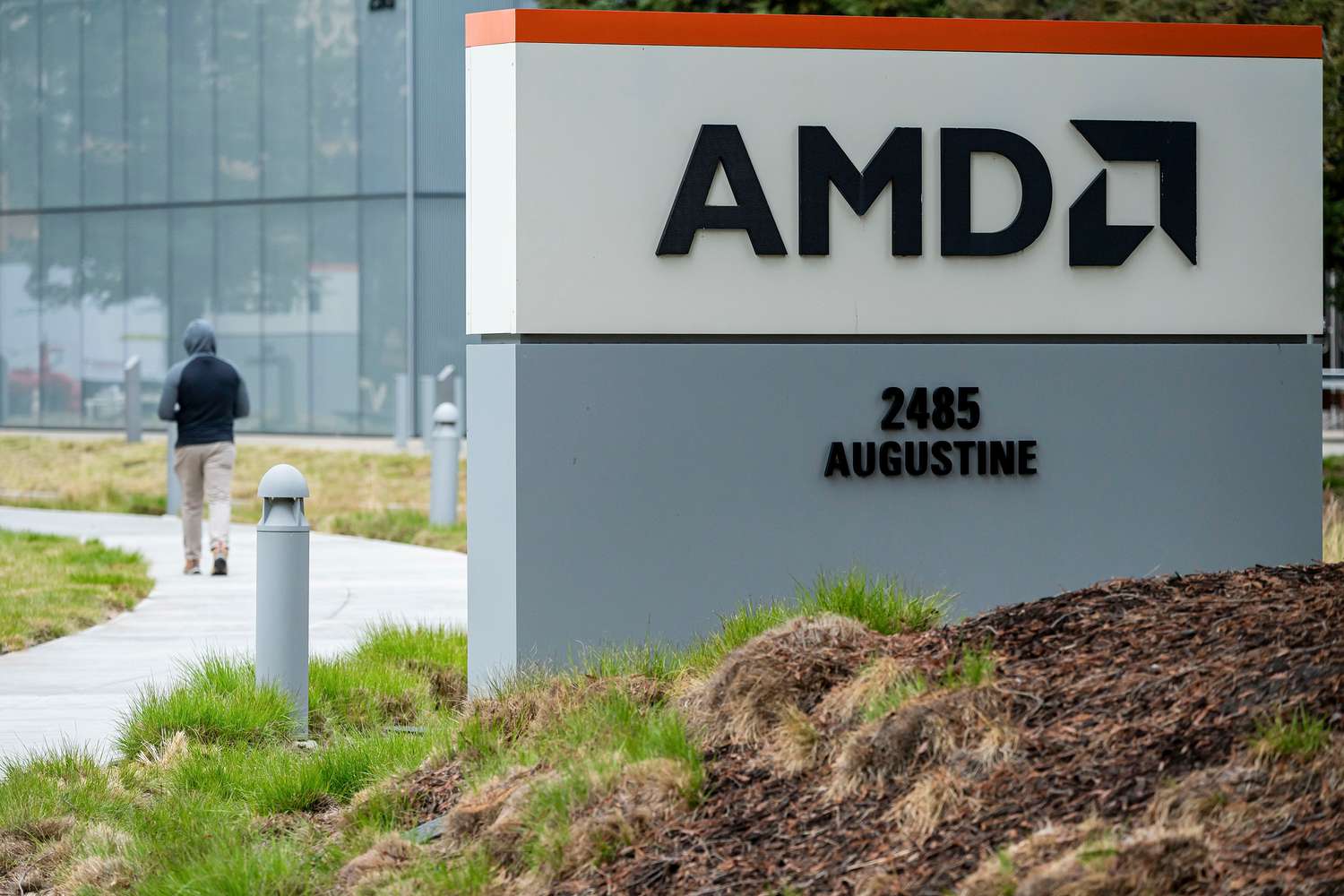 AMD的数据中心收入命中率很高，但错过了期望