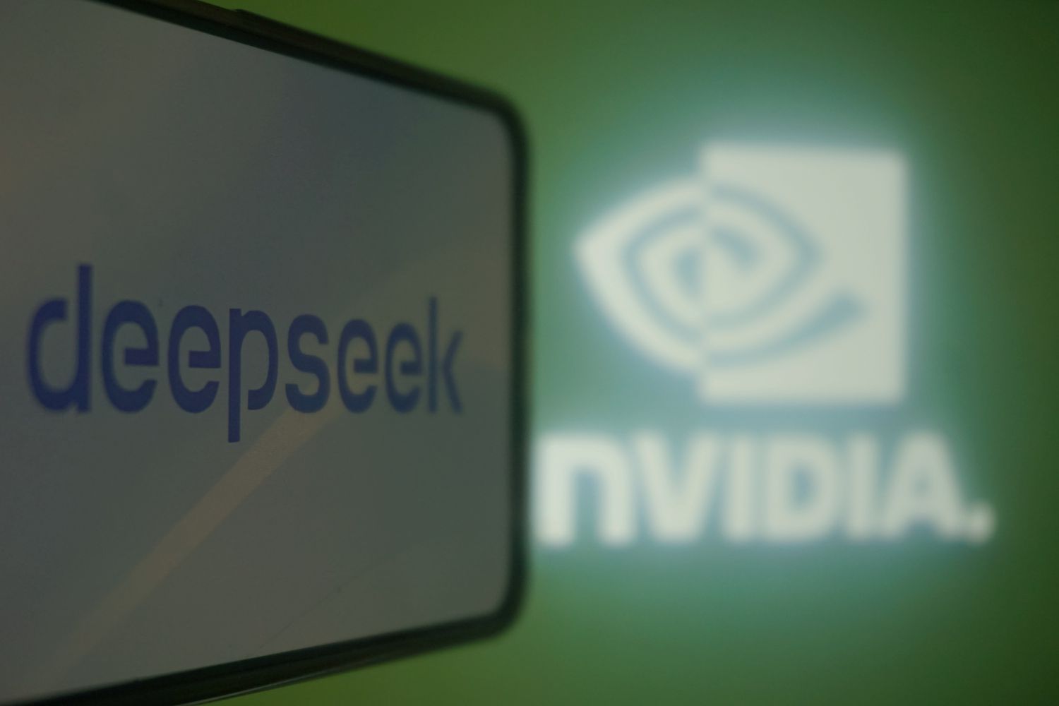 现在的最高股票：Nvidia，Broadcom，Vistra等